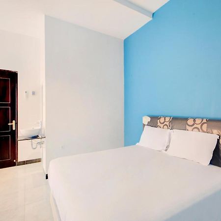 Oyo Life 3987 Kost Aditya Surabaya Dış mekan fotoğraf