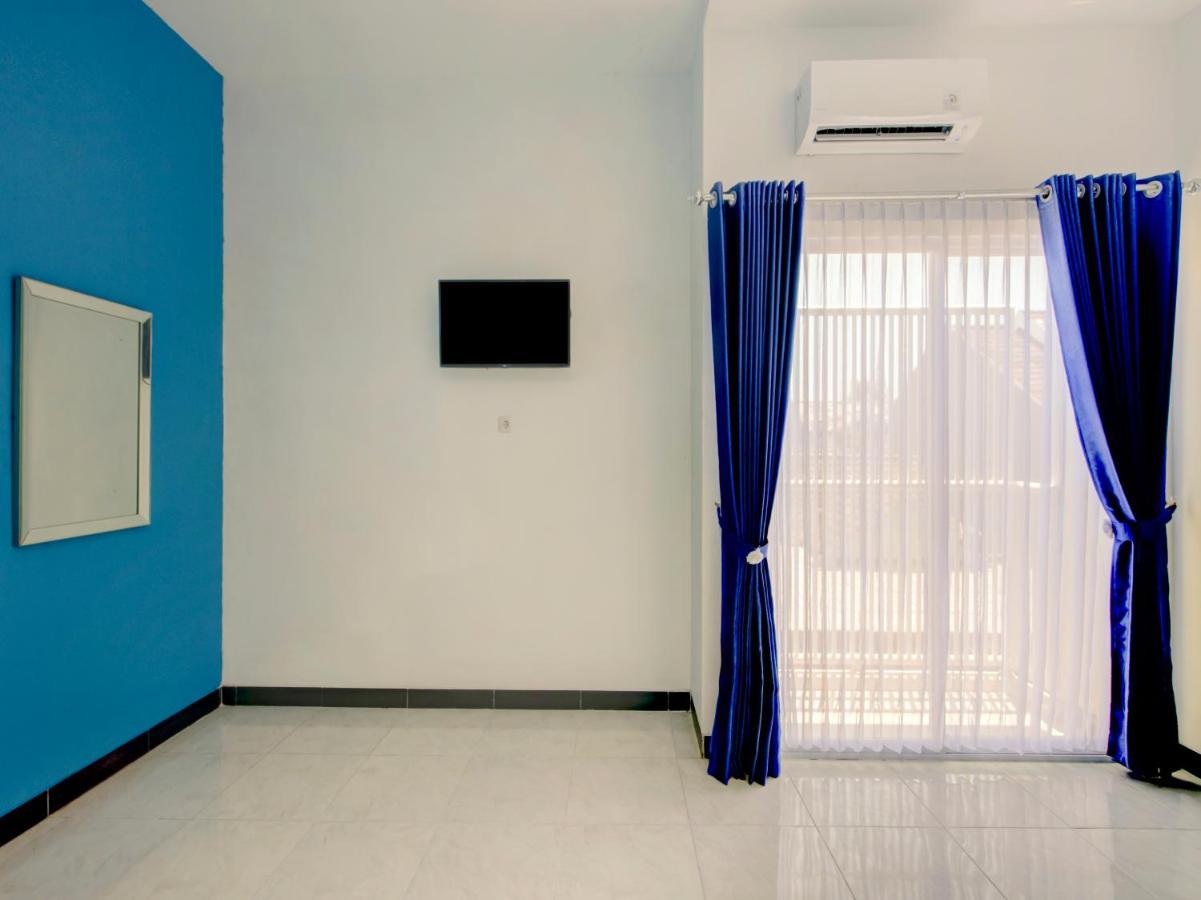 Oyo Life 3987 Kost Aditya Surabaya Dış mekan fotoğraf