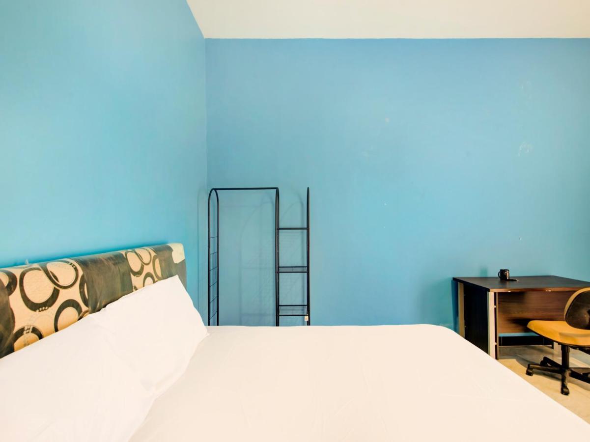 Oyo Life 3987 Kost Aditya Surabaya Dış mekan fotoğraf